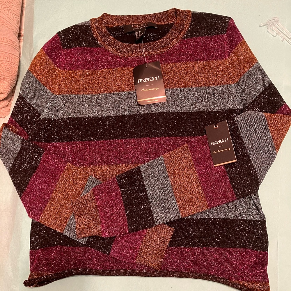 Forever 21 metallic sweater sz S festive - Picture 4 of 4